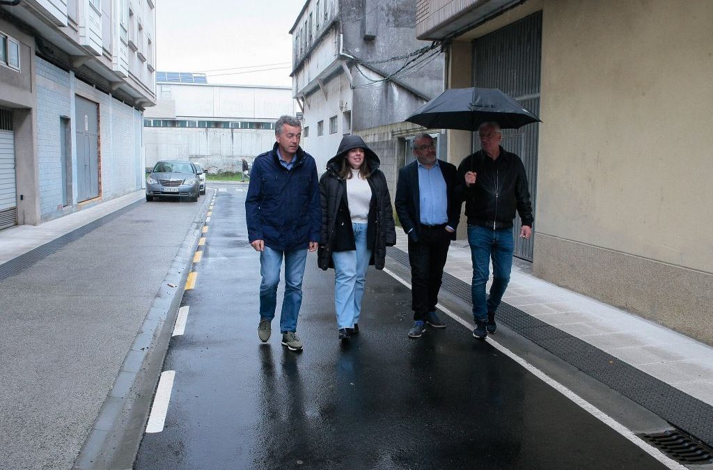 A deputada de plans provinciais, Cristina García, visita as obras do Concello de Melide realizadas a través do Plan Único