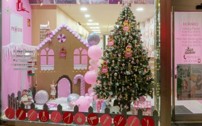 O Concurso de Escaparates de Nadal de Melide convida un ano máis ao comercio local a decorar os seus establecementos con motivos propios das datas