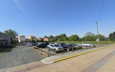 O Concello de Melide leva a cabo melloras de mobilidade na rúa México, que conta xa cun novo aparcadoiro
